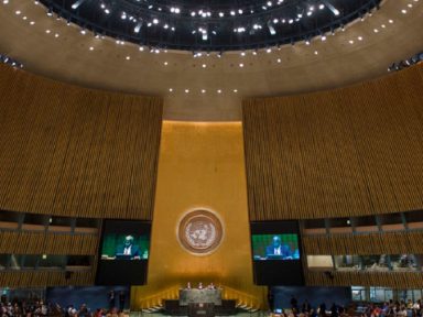 ONU rejeita bloqueio a Cuba por 187 a 3. Bolsonaro bajula Trump e isola o Brasil