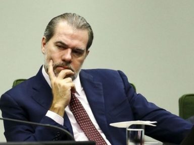 STF já tem maioria para derrubar liminar de Toffoli que acobertou crimes de Flávio