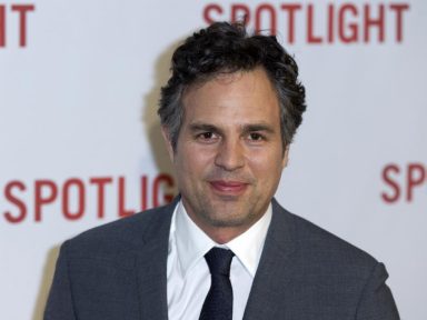 Ruffalo diz que Bolsonaro quer é esconder “incêndios que ele próprio permitiu”