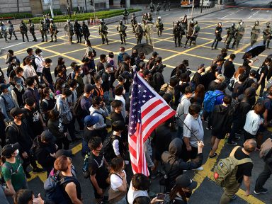 China suspende visitas de navios militares dos EUA a Hong Kong