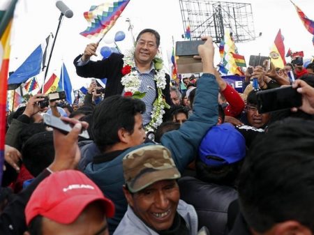 Luis Arce é recebido em El Alto: “Presidente da Bolívia”