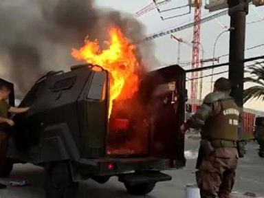 Morte de torcedor de futebol pela polícia acirra protestos no Chile