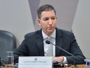 “Denúncia do MPF-DF é um ataque contra a imprensa”, diz Glenn Greenwald