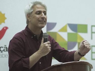 Molon: “além de covardia, é falso culpar os pobres pela destruição do meio ambiente”