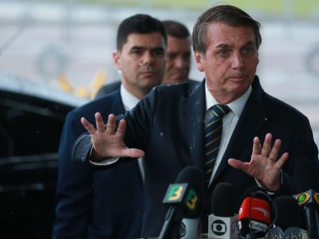 “Mito” diz que “jamais pediria” a Trump para tratar melhor os brasileiros