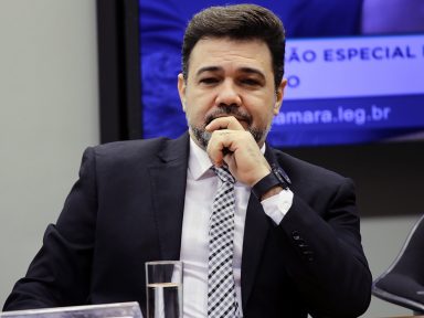 Podemos expulsa Marco Feliciano por apoio a Bolsonaro e corrupção