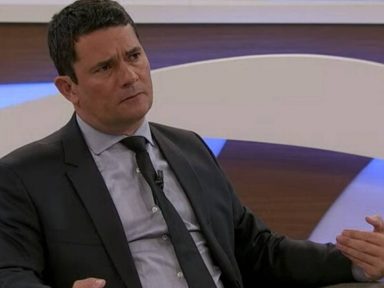 Moro silencia sobre ato terrorista para “não contrariar o presidente”