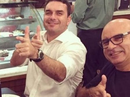 Em áudios, Queiroz exige ajuda e ameaça os Bolsonaros: “vou pro pau mesmo”