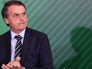 Bolsonaro diz que se puder põe ambientalistas em campo de concentração na Amazônia