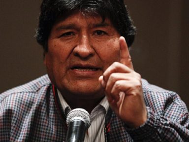 “Golpistas ameaçam destruir o que construímos junto com o povo boliviano”, afirma Evo