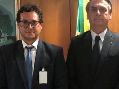 Bolsonaro apoia chefe da Secom investigado pela PF por corrupção e peculato