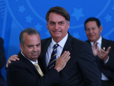 Novo ministro de Bolsonaro parasita o Sesc recebendo R$ 189 mil de bônus por 11 reuniões