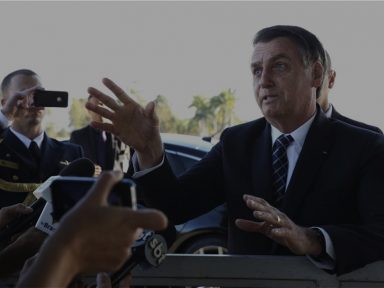 Bolsonaro liga Adriano da Nóbrega à morte de Marielle e diz temer perícia em celulares