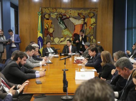 Líderes rechaçam ataques de Bolsonaro contra o Congresso e o STF
