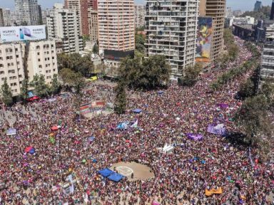 Dois milhões nas ruas do Chile por igualdade e direitos no Dia Internacional da Mulher