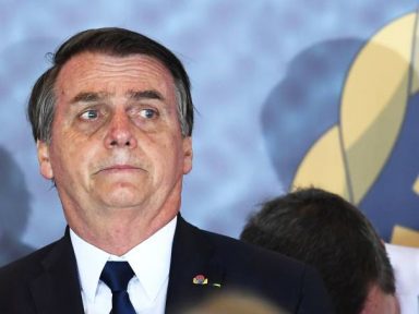 Medo do coronavírus faz Bolsonaro fugir da Polônia, Hungria e Itália