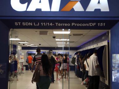 Trabalhadores reagem contra a privatização da Caixa