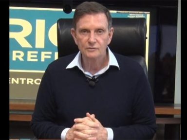 Crivella diz que pobre mora em área de risco porque não quer gastar com “cocô e xixi”