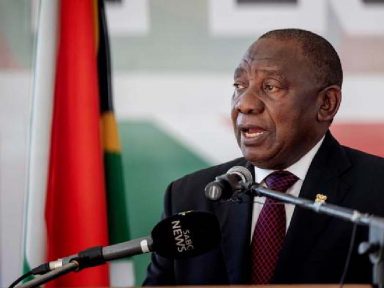 África do Sul reforça quarentena e criminaliza  “fake news”