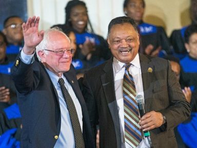 Jesse Jackson, líder da luta por direitos civis, se integra à campanha de Sanders