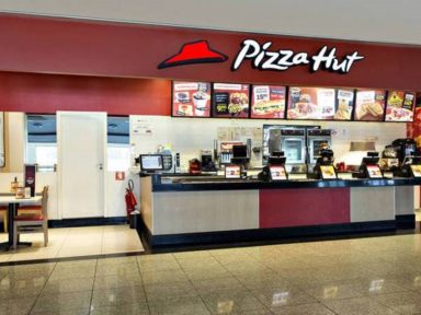 Dona da Pizza Hut e Frango Assado demite 30% dos funcionários no país