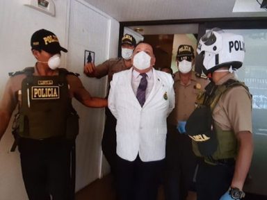 Peru prende médico que denunciou falta de equipamentos de combate ao Covid-19