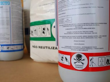 Governo do veneno: em quatro anos, Bolsonaro liberou uso de 2.182 agrotóxicos