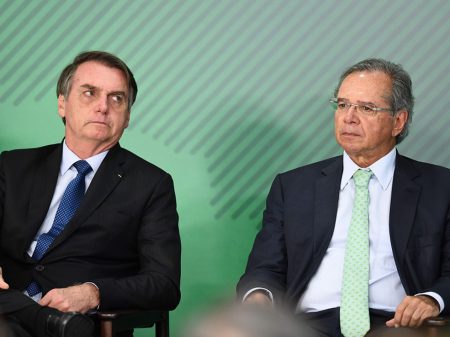 Insanidades de Bolsonaro aceleram fuga de capitais