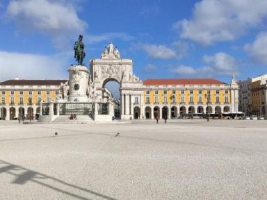 Portugal estende  quarentena até maio