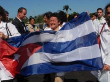 Cuba tem brigadas médicas combatendo o coronavírus em 37 países