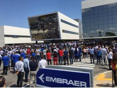 Embraer propõe suspensão de contratos com redução de salário