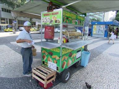 7 dias após aprovação de renda a informais, governo ainda não iniciou pagamento