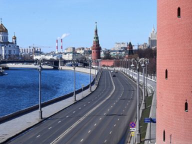Rússia estende até 30 de abril quarentena com salário pago a todos