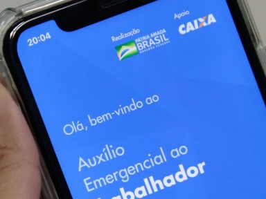 Pagamento de auxílio emergencial está paralisado desde 30 de abril