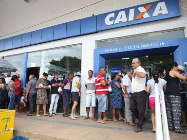 12,4 milhões terão que refazer cadastro para auxílio; outros 26 milhões têm pedido negado