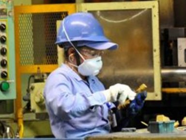 Pandemia derruba produção industrial