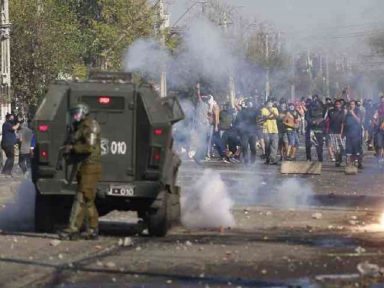 Abandono de Piñera leva  chilenos às barricadas contra fome e morte por Covid-19