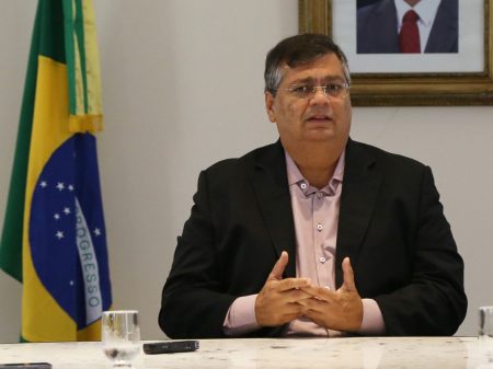 Flávio Dino afirma que Bolsonaro promove o caos