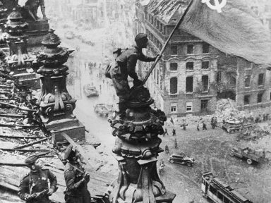As fotos da guerra: a Tass no 75º aniversário da vitória contra Hitler (II)