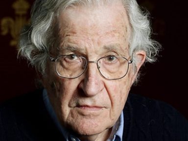 “Trump é o maior criminoso da história dos EUA”, afirma Chomsky