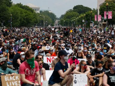 Racismo na polícia insuflado por Trump é rejeitado por norte-americanos