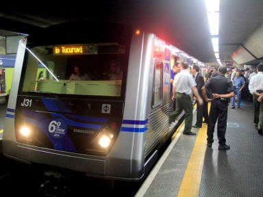 Metroviários de SP rejeitam corte de benefícios e podem entrar em greve