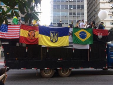 Jovens descendentes de russos no Brasil repudiam símbolos nazistas em atos bolsonaristas
