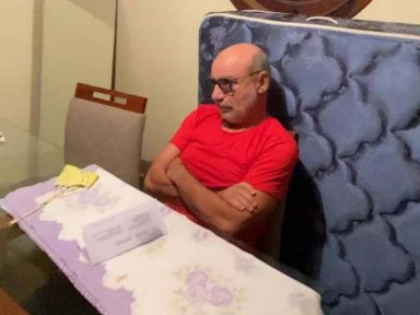 Queiroz é preso em casa do advogado de Flávio Bolsonaro