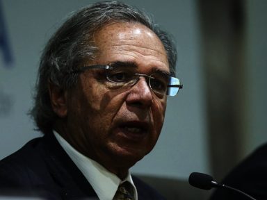 FGV: Brasil estava em recessão antes da pandemia