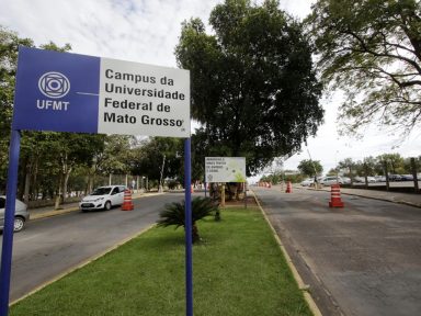 UFMT e professores repudiam bolsonaristas que atacaram palestra virtual