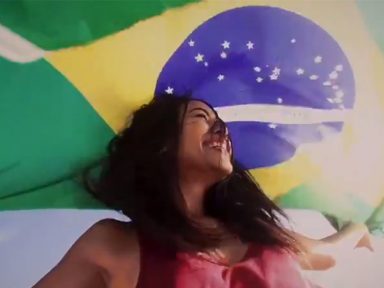 “Vamos recuperar nossas cores”, diz Felipe Neto sobre uso da bandeira do Brasil