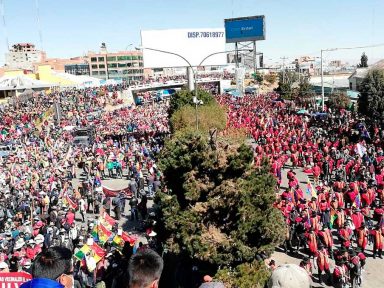 Governo boliviano criminaliza líderes da oposição
