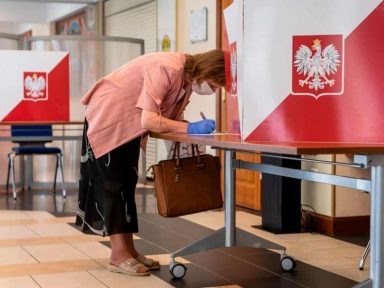 Boca de urna de Trump por Andrzej Duda não evita 2º turno na Polônia