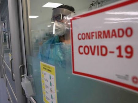 Taxa de contágio do coronavírus volta a subir no Brasil